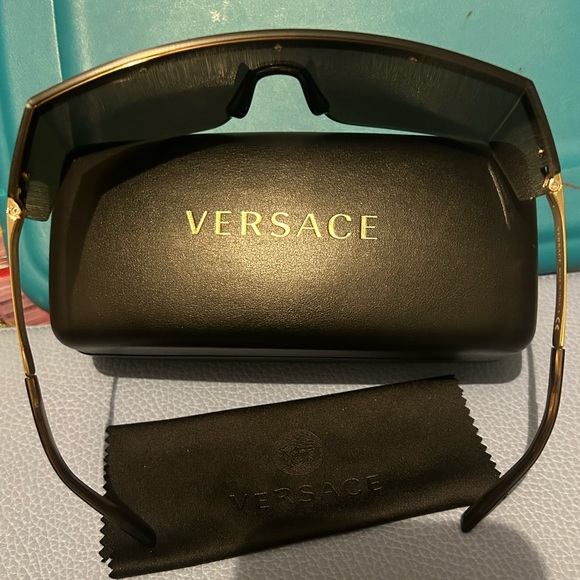 /traded/🔥 Versace Unisex Sunglasses 🕶️ VE 2208 1002/7P - Picture 16 of 16